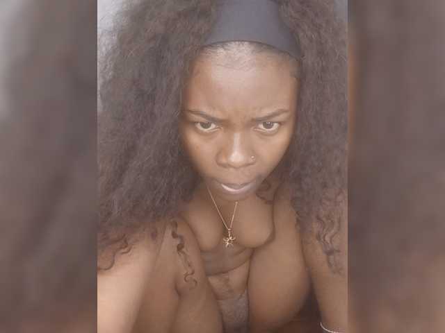 Mayah891 live cam on BongaCams