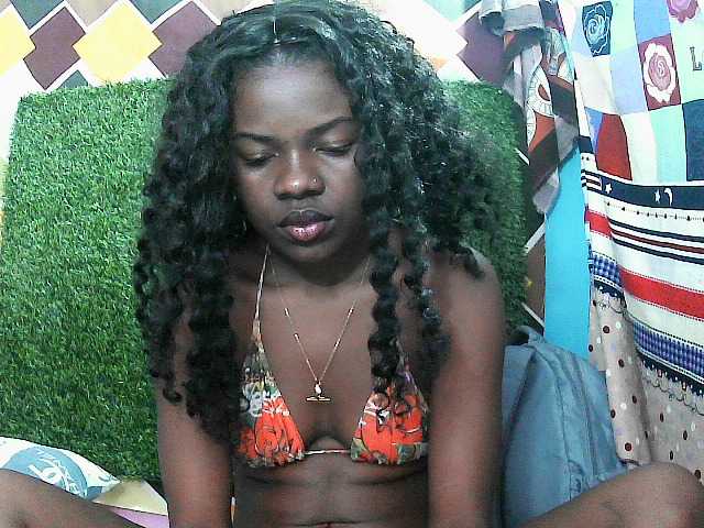 Mayah891 live cam on BongaCams