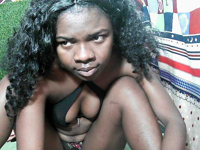 Mayah891 live cam on BongaCams