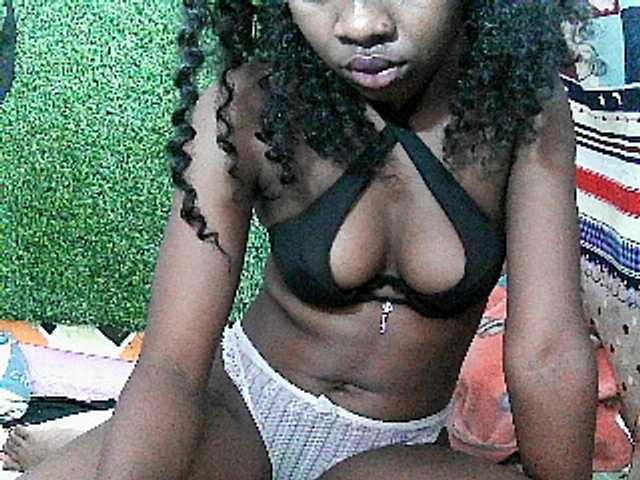 Mayah891 live cam on BongaCams