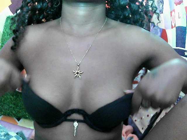 Mayah891 live cam on BongaCams