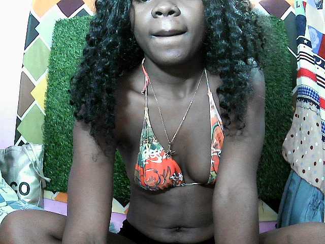 Mayah891 live cam on BongaCams