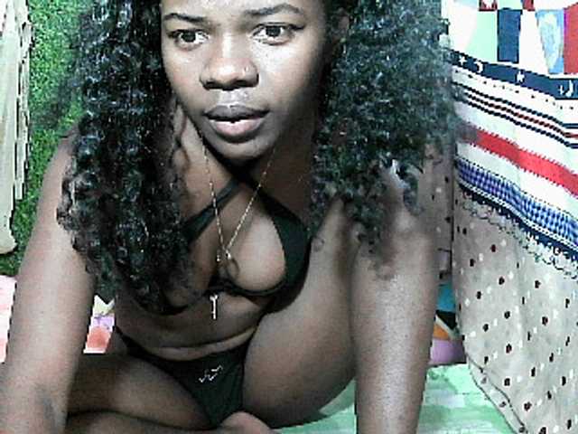 Mayah891 live cam on BongaCams