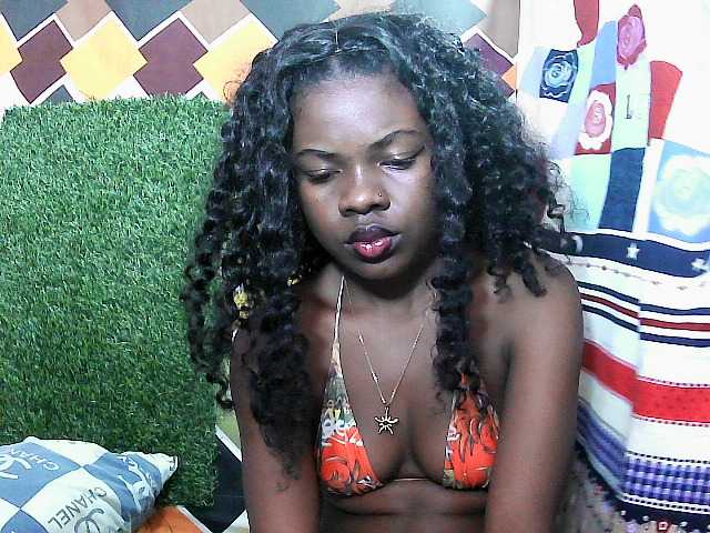 Mayah891 live cam on BongaCams