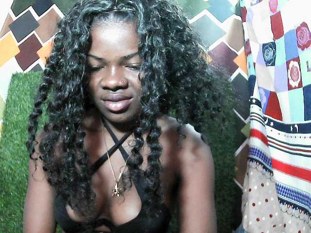 Mayah891 live cam on BongaCams