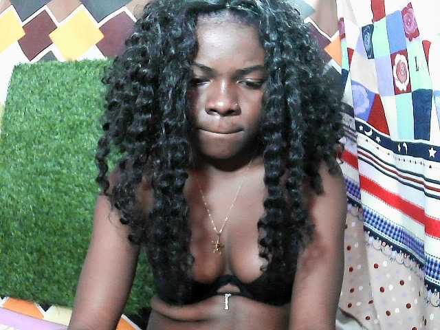 Mayah891 live cam on BongaCams