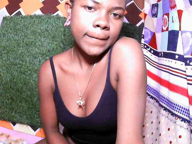 Modèle: Mayah891