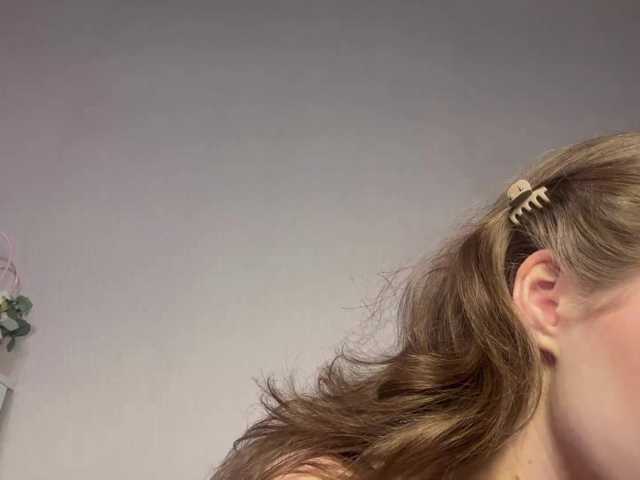 EloiseAllford live cam on BongaCams