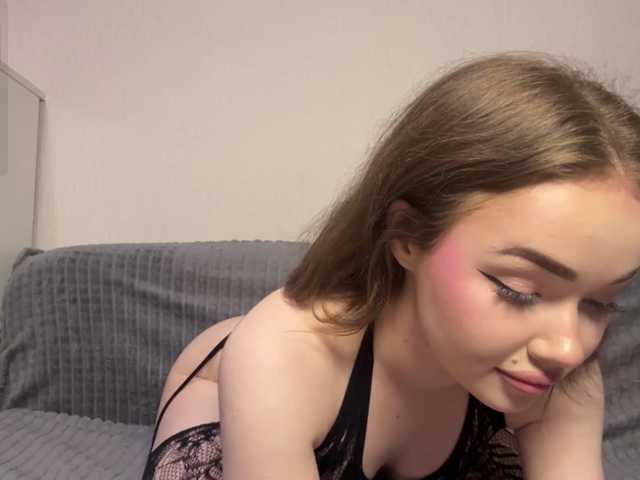 EloiseAllford live cam on BongaCams