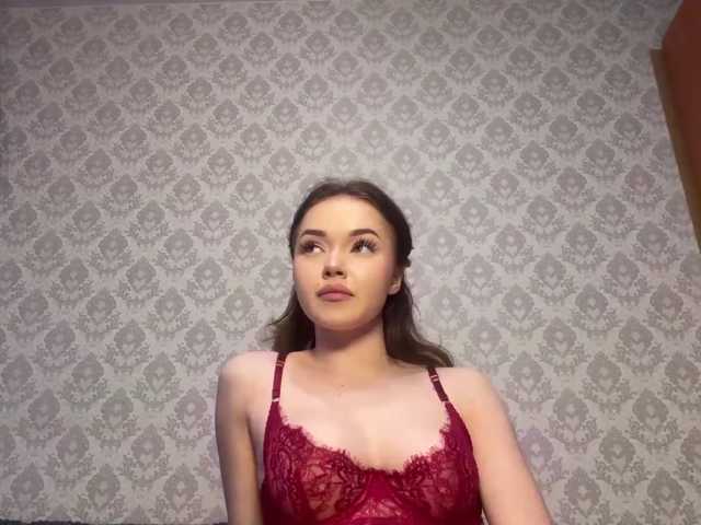 EloiseAllford live cam on BongaCams
