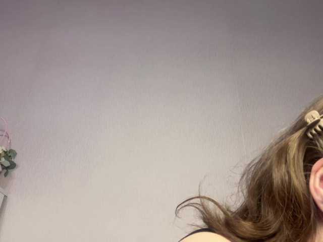 EloiseAllford live cam on BongaCams