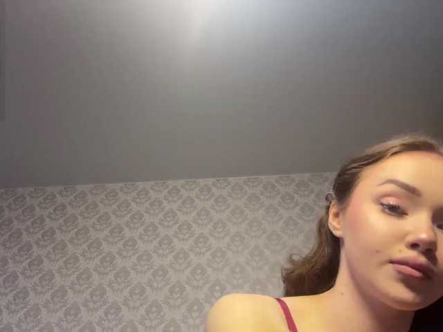 EloiseAllford live cam on BongaCams