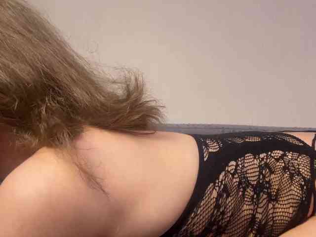 EloiseAllford webcam