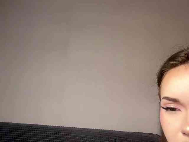 EloiseAllford webcam