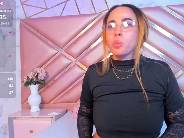 MarianOrozcoX live cam on BongaCams
