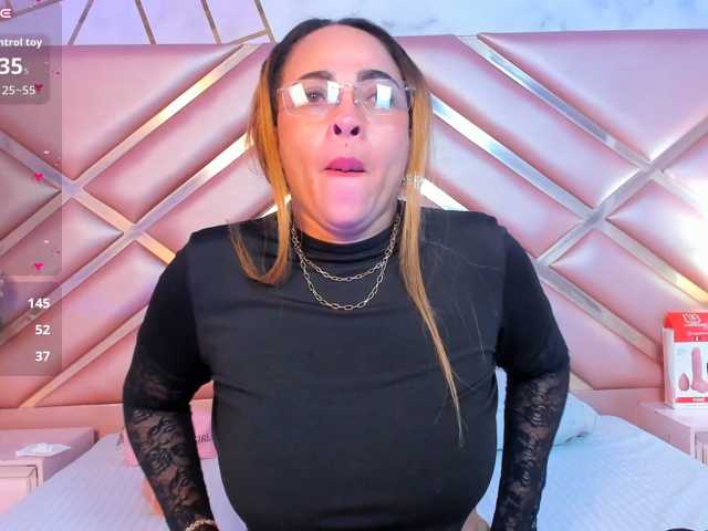 MarianOrozcoX live cam on BongaCams