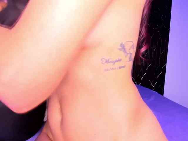 NinaHollister webcam