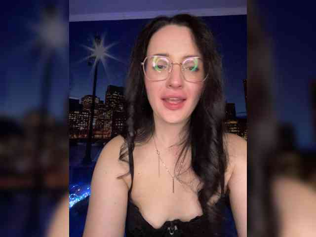 nude webcam SeLenXa