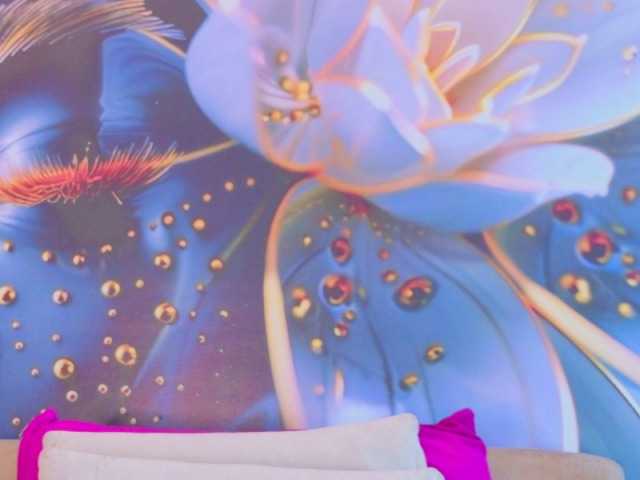 evediamondcr live cam on BongaCams