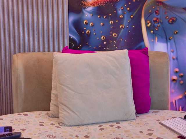 evediamondcr live cam on BongaCams