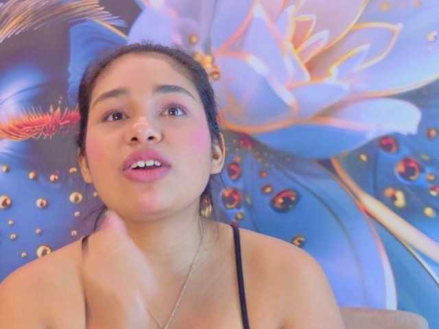 evediamondcr live cam on BongaCams