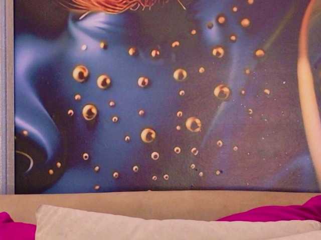 evediamondcr live cam on BongaCams