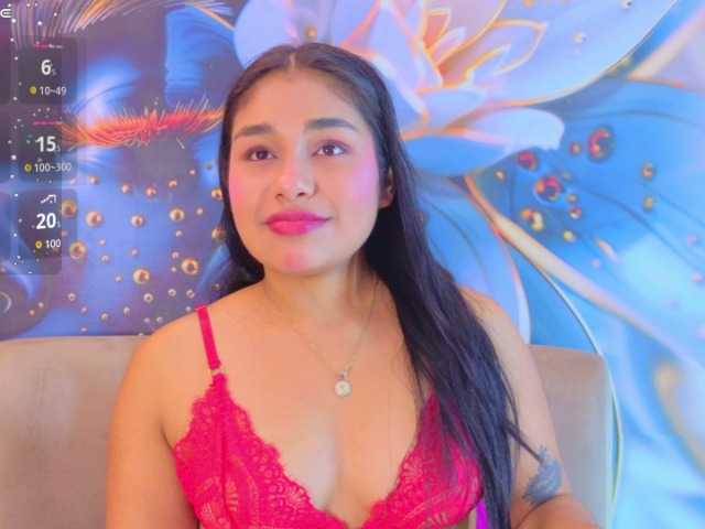 le modèle evediamondcr est en webcam porno dans un show sur le site bongacams, il possède les tags suivants: Latino/Hispanic,Brunette,Shaved