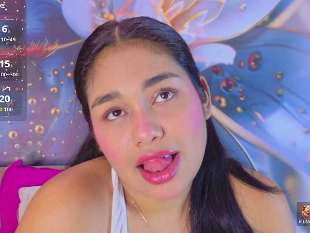 evediamondcr live cam on BongaCams