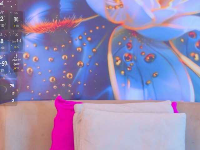 le modèle evediamondcr est en webcam porno dans un show sur le site bongacams, il possède les tags suivants: Latino/Hispanic,Brunette,Shaved