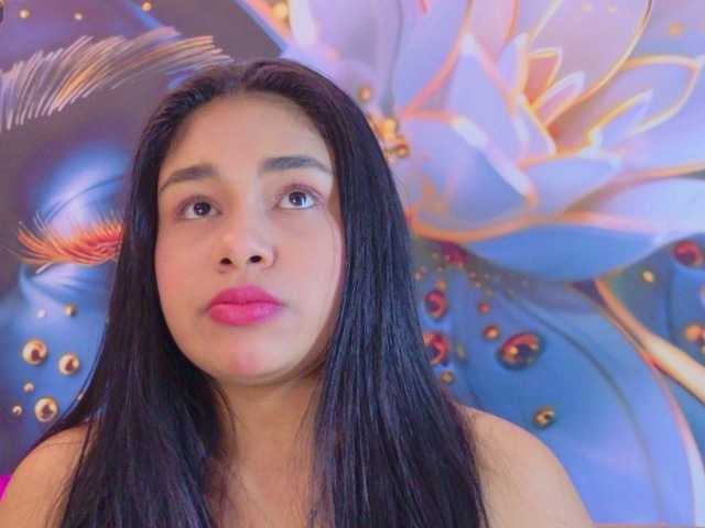evediamondcr live cam on BongaCams