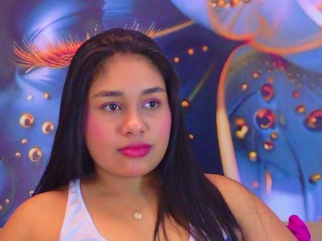 evediamondcr live cam on BongaCams