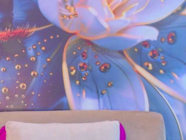 evediamondcr live cam on BongaCams