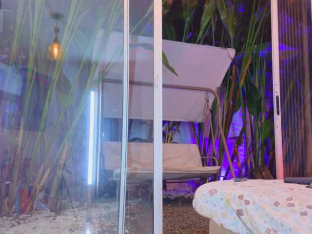 evediamondcr live cam on BongaCams