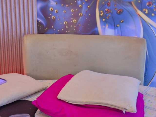 evediamondcr live cam on BongaCams