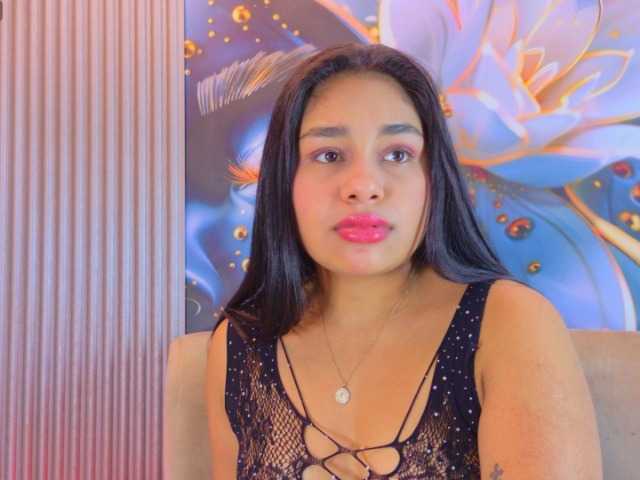 evediamondcr live cam on BongaCams