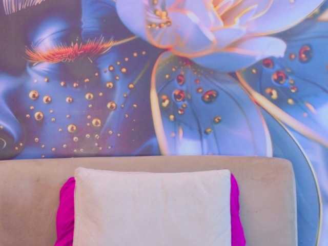 evediamondcr live cam on BongaCams