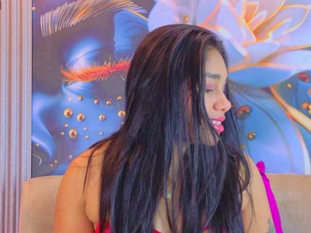evediamondcr live cam on BongaCams