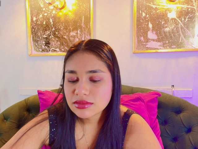 evediamondcr live cam on BongaCams