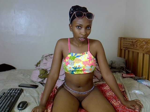 Misk live cam on BongaCams