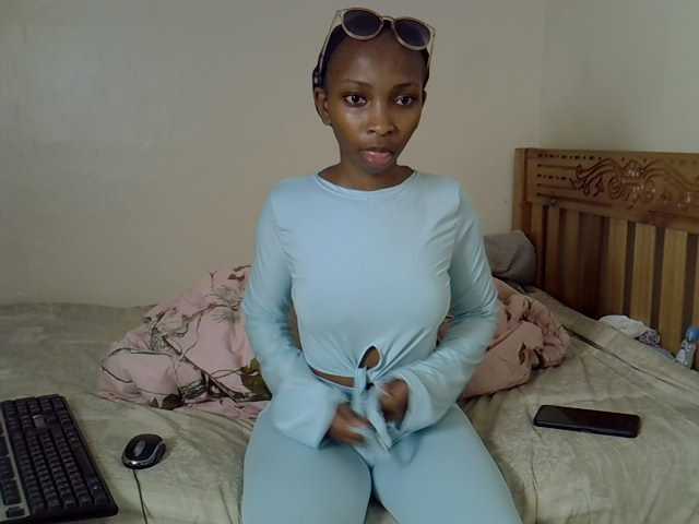 Misk live cam on BongaCams