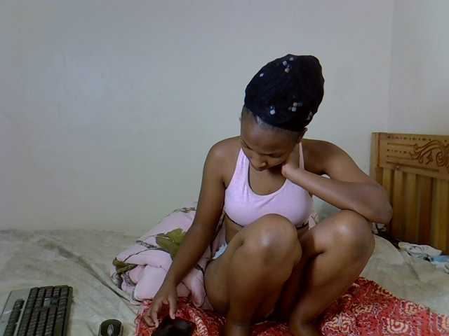 Misk live cam on BongaCams