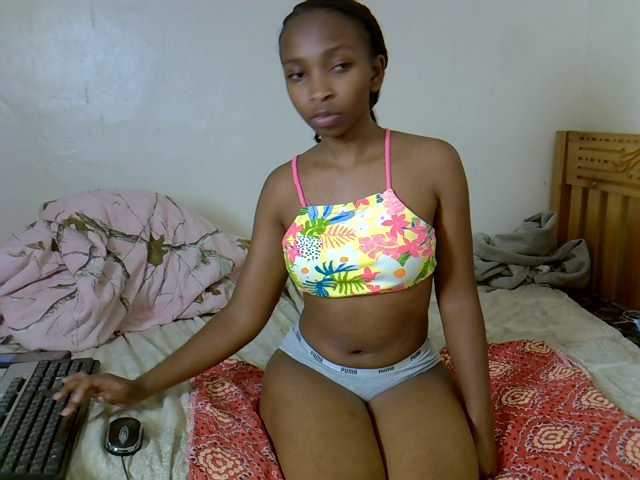 Misk live cam on BongaCams