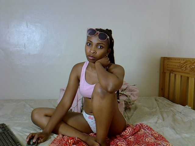 Misk live cam on BongaCams