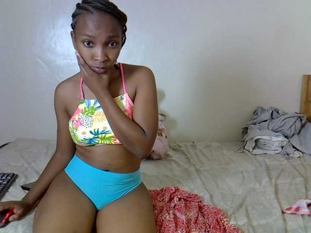 Misk live cam on BongaCams