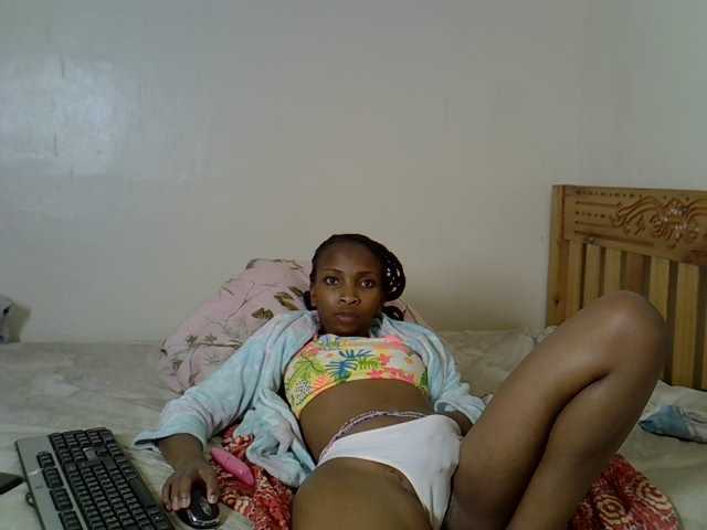 Misk live cam on BongaCams