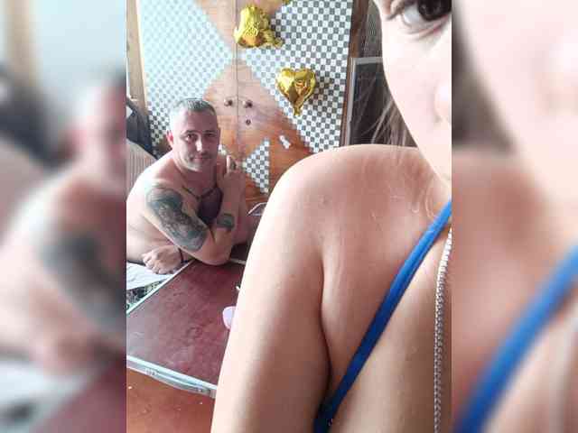 999Hot-Couple999 webcam