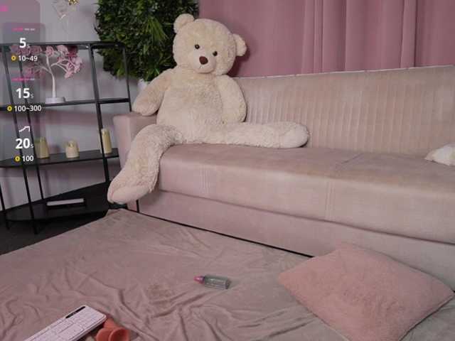 AlyssaVey live cam on BongaCams