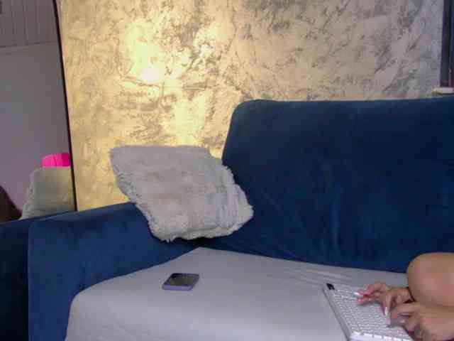 AlyssaVey webcam