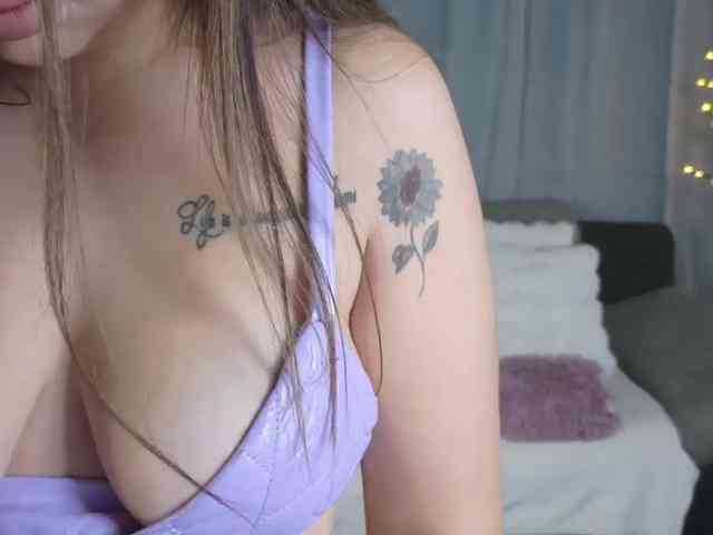 AlyssaVey webcam