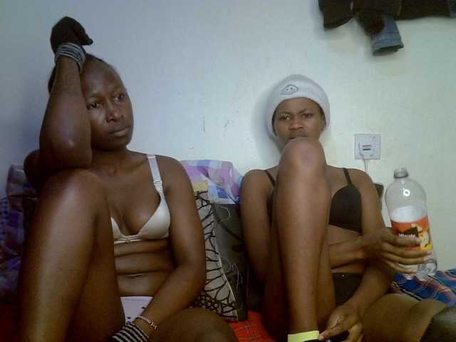 Sexyy-Duo live cam on BongaCams